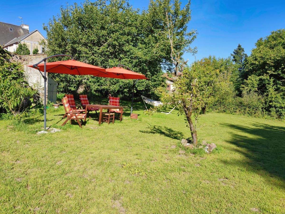 Number 22 - Le Dorat - Apartment One With Garden & Free Parking 外观 照片
